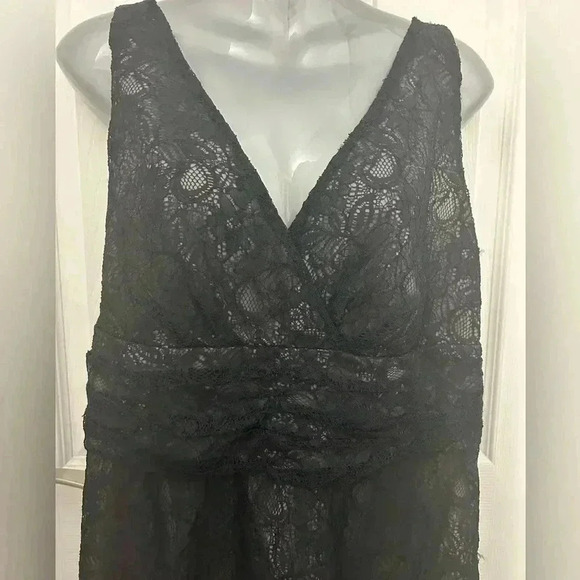 Black Lace Esprit  Dress, V-Neck with Ruching Around Waist - Picture 5 of 14